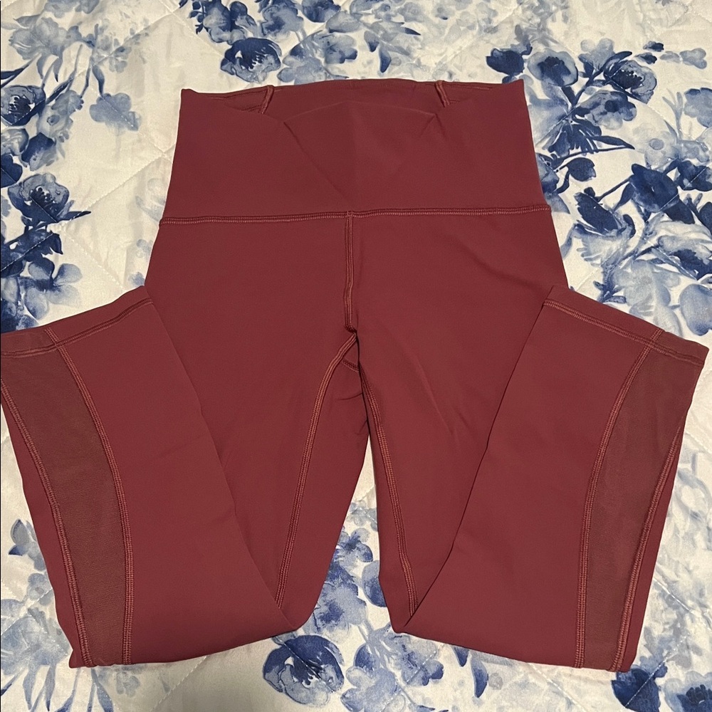 Lululemon High-Waisted Rust crop Leggings size 4